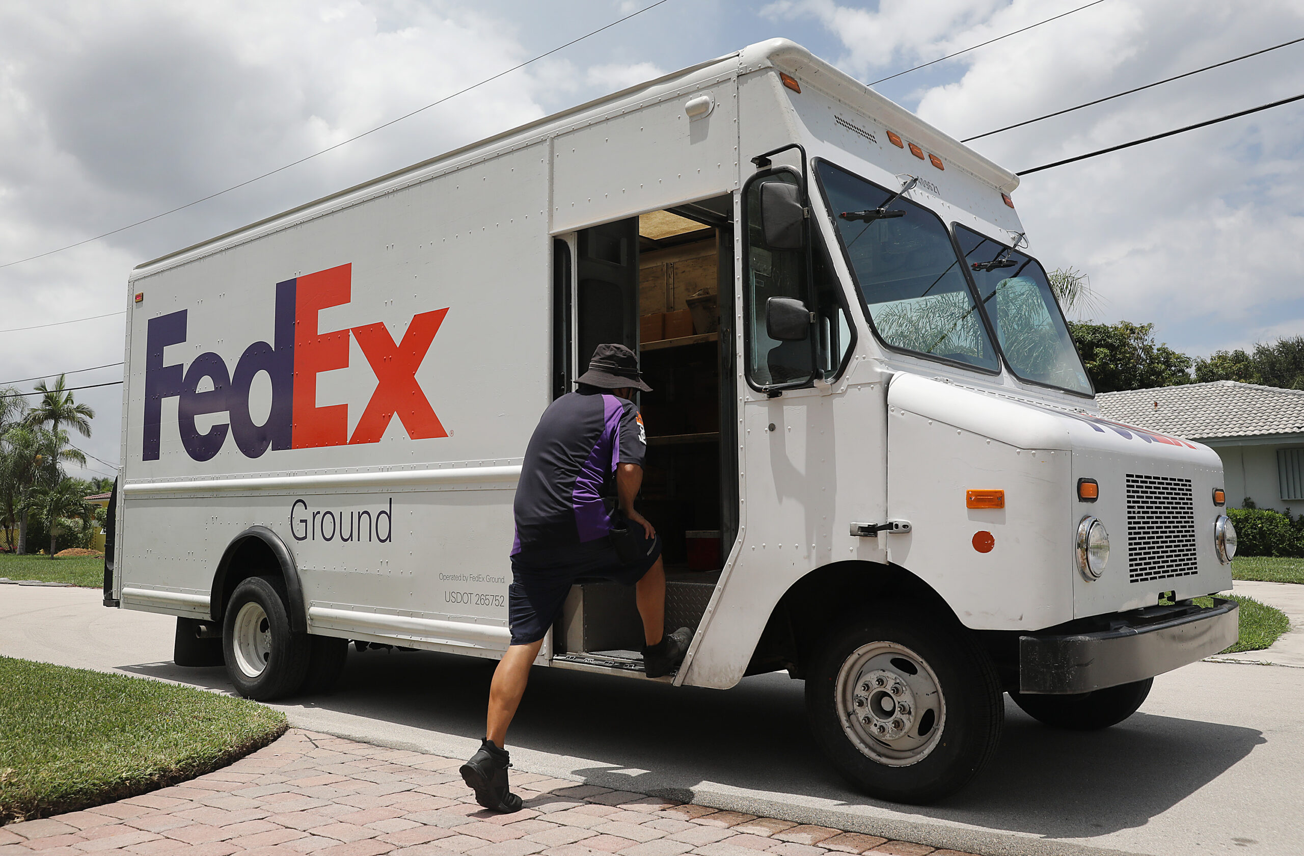 FedEx Delivery Driver Job Vacancy in North Carolina, United States